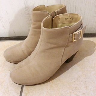 人気のファッショントレンド 上マジェスティック レゴン ショート ブーツ 人気のファッショントレンド 上マジェスティック レゴン ショート ブーツ
