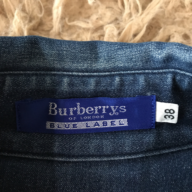 BURBERRY BLUE LABEL(バーバリーブルーレーベル)のBurberry  ブルーレーベル デニムシャツ  レディースのトップス(シャツ/ブラウス(長袖/七分))の商品写真