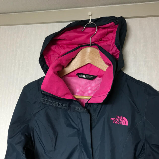 The North Face 海外限定ノースフェイスマウンテンパーカー紺ピンクm ウインドブレーカー 防水の通販 By ステラリミット ザ ノースフェイスならラクマ