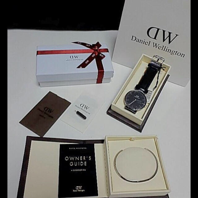 Daniel Wellington(ダニエルウェリントン)のダニエルウェリントン40mm☆ブラックシルバー リボンbox メンズの時計(腕時計(アナログ))の商品写真