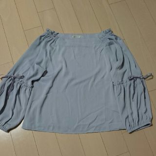 ナイスクラップ(NICE CLAUP)のNICE  CLAUP  グレーブラウス【size F】(シャツ/ブラウス(長袖/七分))