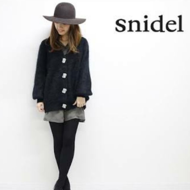 SNIDEL(スナイデル)のsnidelスナイデル☆アンゴラビジューカーディガン レディースのトップス(ニット/セーター)の商品写真