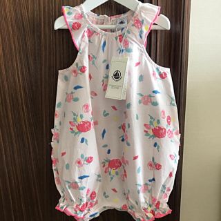 プチバトー(PETIT BATEAU)の プチバトー 17SS ピンクフラワープリントショートロンパース 24m 新品(ロンパース)