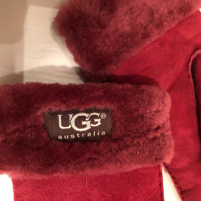 UGG(アグ)のUGG 手袋 レッド レディースのファッション小物(手袋)の商品写真