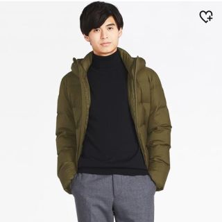 ユニクロ(UNIQLO)の美品 UNIQLO シームレスダウン ブラウン(ダウンジャケット)