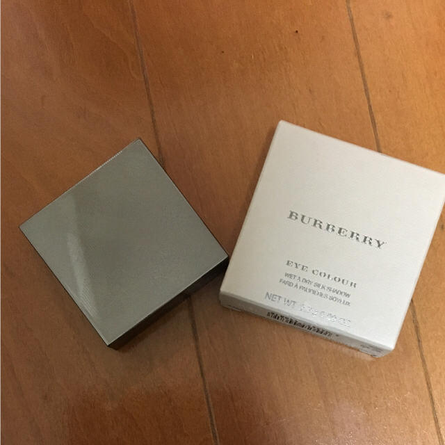 BURBERRY(バーバリー)のバーバリーアイシャドー コスメ/美容のベースメイク/化粧品(アイシャドウ)の商品写真