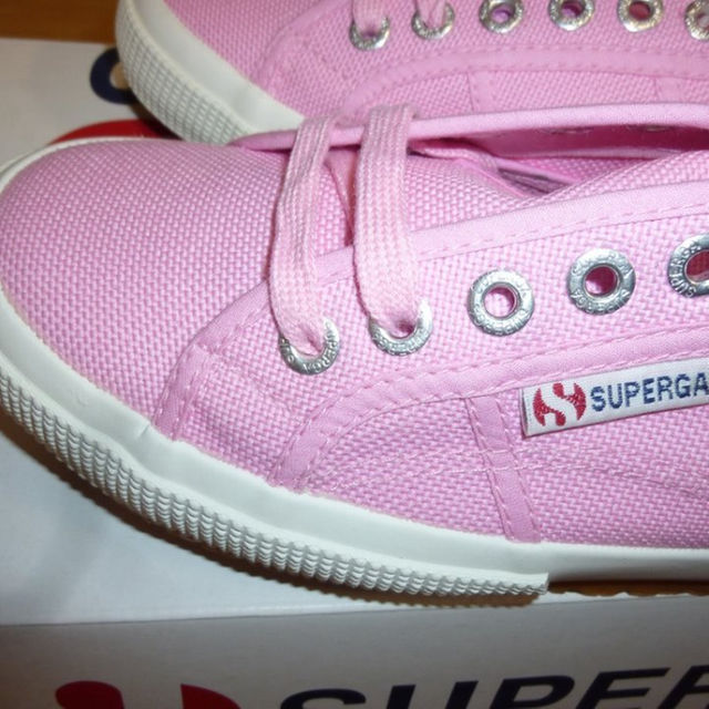 SUPERGA(スペルガ)の★新品★ SUPERGA スペルガ スニーカー ピンク色 25ｃｍ レディースの靴/シューズ(スニーカー)の商品写真