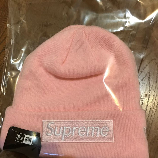 Supreme(シュプリーム)のSupreme New Era Box Logo Beanie Pink ピンク メンズの帽子(その他)の商品写真