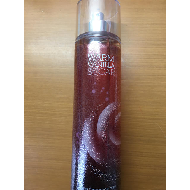 Bath & Body Works(バスアンドボディーワークス)のバス&ボディワークス ウォームバニラシュガー コスメ/美容の香水(香水(女性用))の商品写真