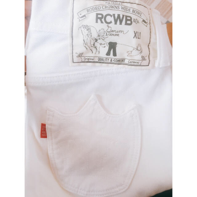 RODEO CROWNS WIDE BOWL(ロデオクラウンズワイドボウル)の白デニム レディースのパンツ(デニム/ジーンズ)の商品写真