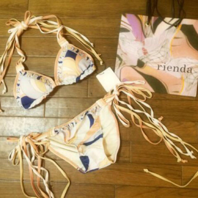 rienda(リエンダ)のrienda プッチ柄ビキニ❤︎水着 レディースの水着/浴衣(水着)の商品写真