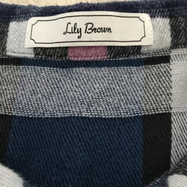 Lily Brown(リリーブラウン)の売り切り価格。リリーブラウンチェックシャツ レディースのトップス(シャツ/ブラウス(長袖/七分))の商品写真