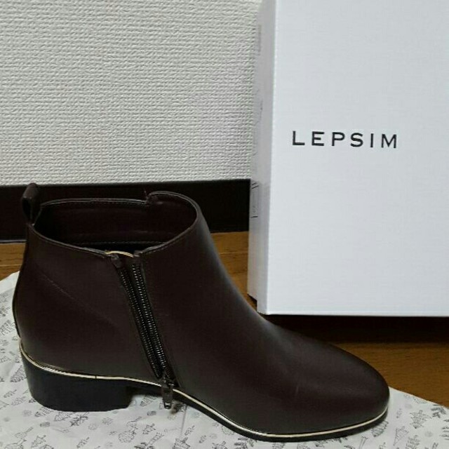 LEPSIM(レプシィム)のLEPSIM メタルラインショートブーツ レディースの靴/シューズ(ブーツ)の商品写真