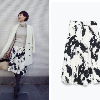 ザラ(ZARA)の新品 ZARA ボタニカルミモレ丈スカート(ひざ丈スカート)