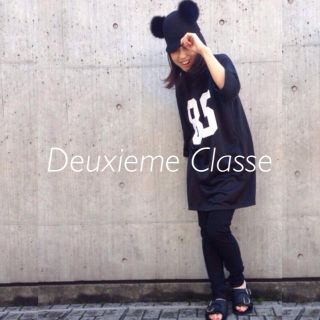 ドゥーズィエムクラス(DEUXIEME CLASSE)の極美品、定価22680円、Deuxieme Classe Tシャツワンピース (ひざ丈ワンピース)