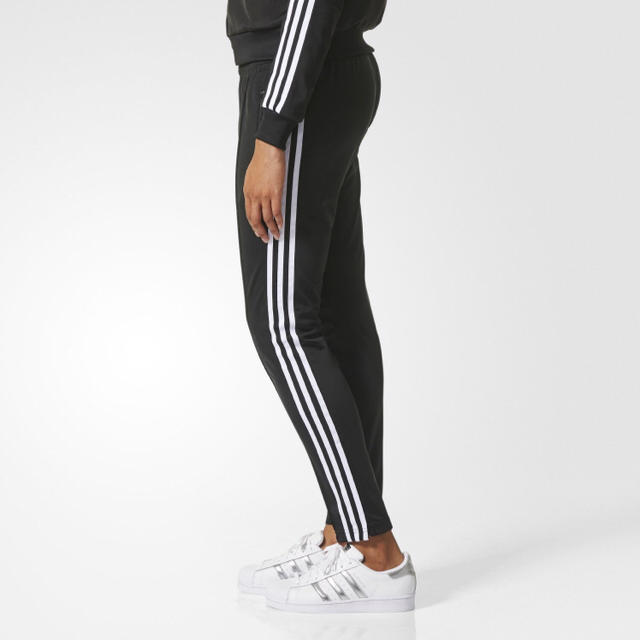 adidas(アディダス)の大特価！！☆ アディダス SST TRACK PANTS レディースのパンツ(カジュアルパンツ)の商品写真