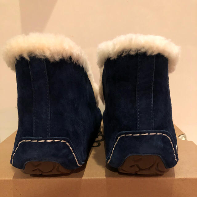 UGG(アグ)の新品未使用 アグ アレーナ  UGG レディースの靴/シューズ(スリッポン/モカシン)の商品写真