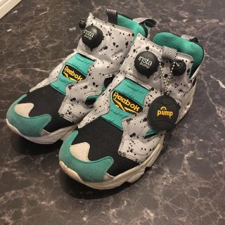 リーボック(Reebok)のReebok インスタ ポンプフューリー  緑 黒 V66115 22cm(スニーカー)