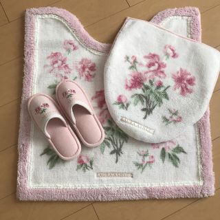 ローラアシュレイ(LAURA ASHLEY)のローラアシュレイ♡トイレ3点セット(トイレマット)