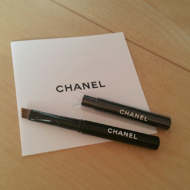 CHANEL(シャネル)のCHANELコンパクト　メイクブラシ コスメ/美容のキット/セット(コフレ/メイクアップセット)の商品写真