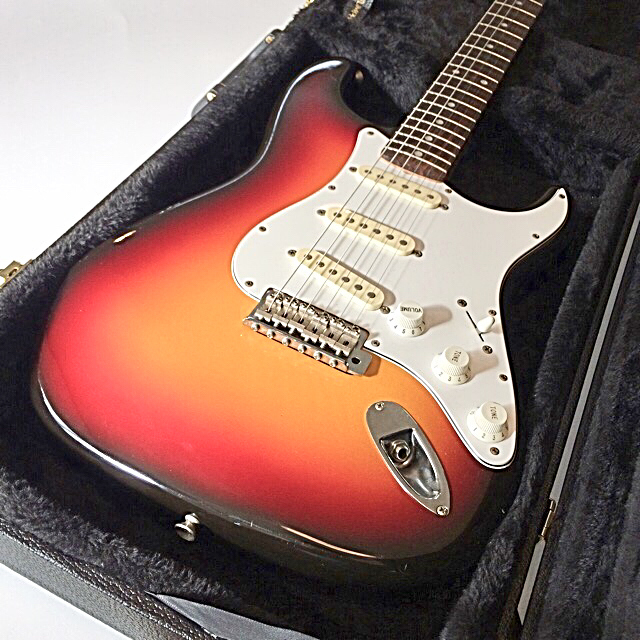 Fender(フェンダー)の【フジゲン/91年Lシリアル】Squier ストラトキャスター シルバーシリーズ 楽器のギター(エレキギター)の商品写真