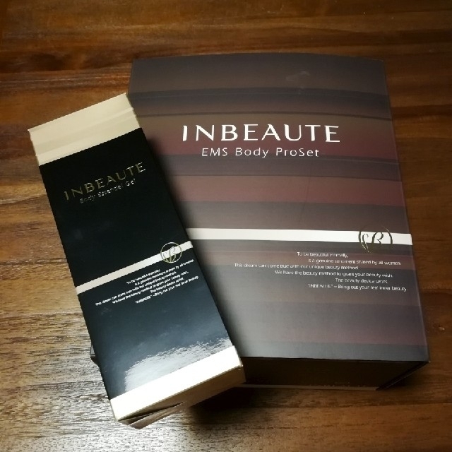 再再値下げ！！インボーテ 
INBEAUTE EMS ボディプロ セット 2