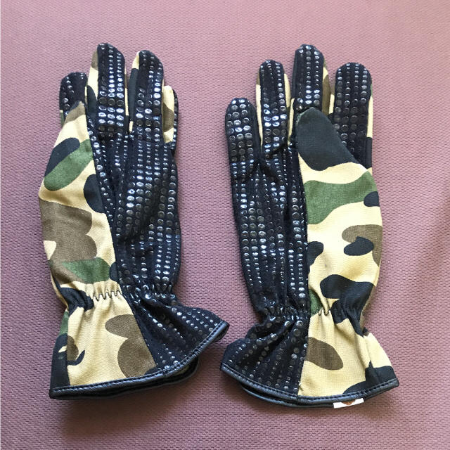 A BATHING APE(アベイシングエイプ)のエイプカモ柄手袋  値引きしました メンズのファッション小物(手袋)の商品写真