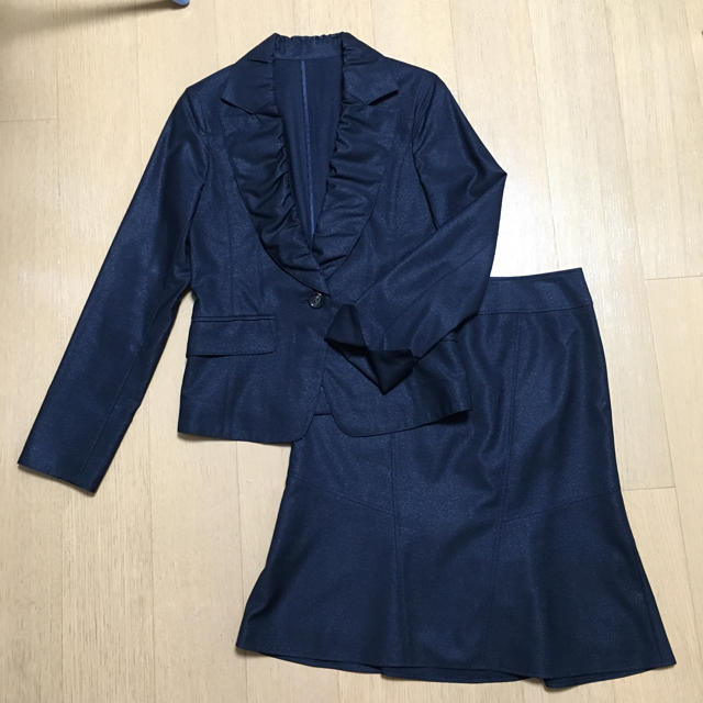 VIAGGIO BLU(ビアッジョブルー)のネイビースカートスーツ レディースのフォーマル/ドレス(スーツ)の商品写真