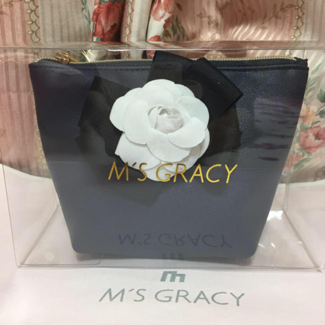 M'S GRACY(エムズグレイシー)のカメリア付きポーチ エムズグレイシー レディースのファッション小物(ポーチ)の商品写真