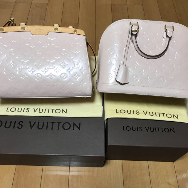 LOUIS VUITTON(ルイヴィトン)のまほ様専用です♡ほぼ新品 ルイヴィトン ヴェルニ アルマPM ブレア レディースのバッグ(ハンドバッグ)の商品写真