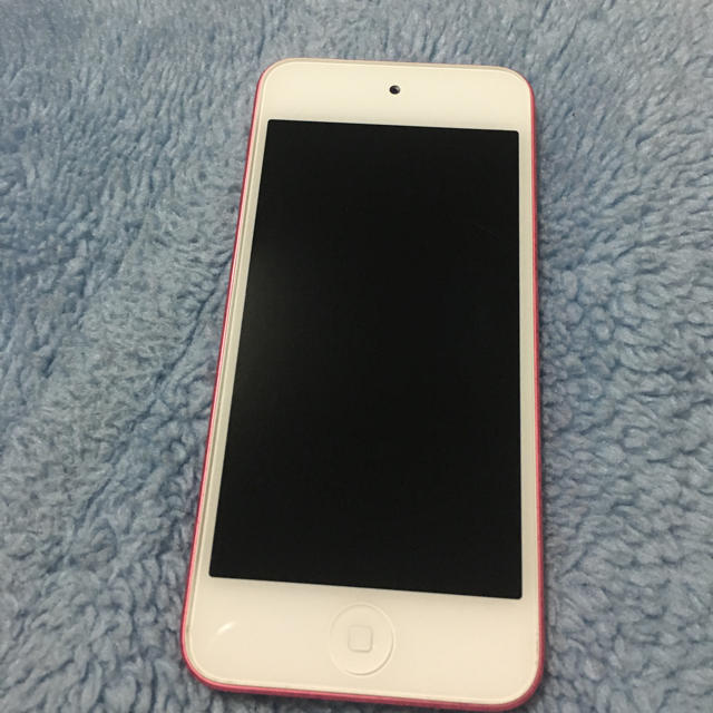 iPod touch(アイポッドタッチ)のiPod touch 5世代 32GB スマホ/家電/カメラのオーディオ機器(ポータブルプレーヤー)の商品写真