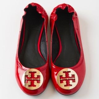 トリーバーチ(Tory Burch)のTory Burch レッドエナメル×ゴールド 　レザーフラットバレーシューズ(その他)