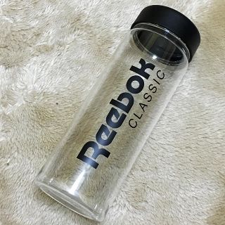 【海外限定・新品未使用】Reebok  メタルウォーターボトル 800ml 保冷