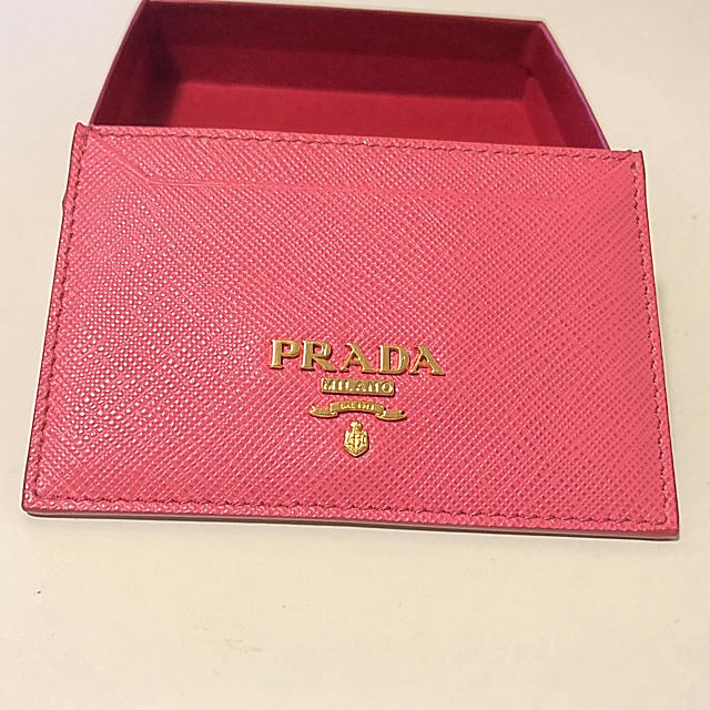 PRADA パスケース ピンク