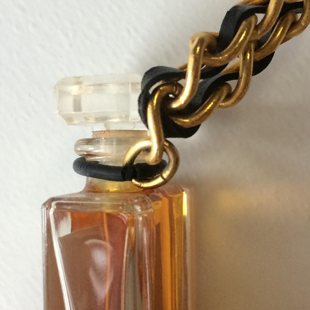 CHANEL(シャネル)のCHANEL 香水ボトル ネックレス レディースのアクセサリー(ネックレス)の商品写真