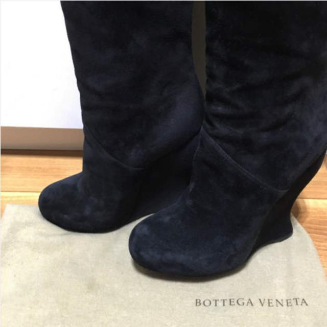 Bottega Veneta(ボッテガヴェネタ)のボッテガヴェネタ スエードロングブーツ レディースの靴/シューズ(ブーツ)の商品写真