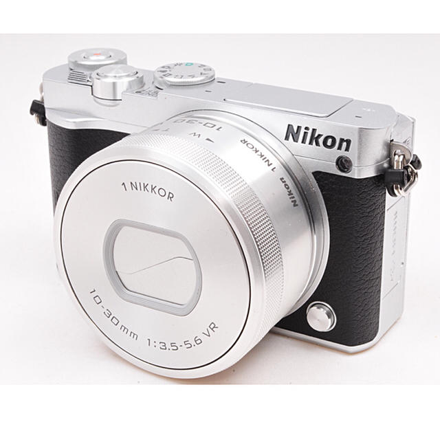 ⭐︎レザーカバー&ケース付⭐︎ Nikon1 J5 【Wi-Fi&自撮り】同梱品