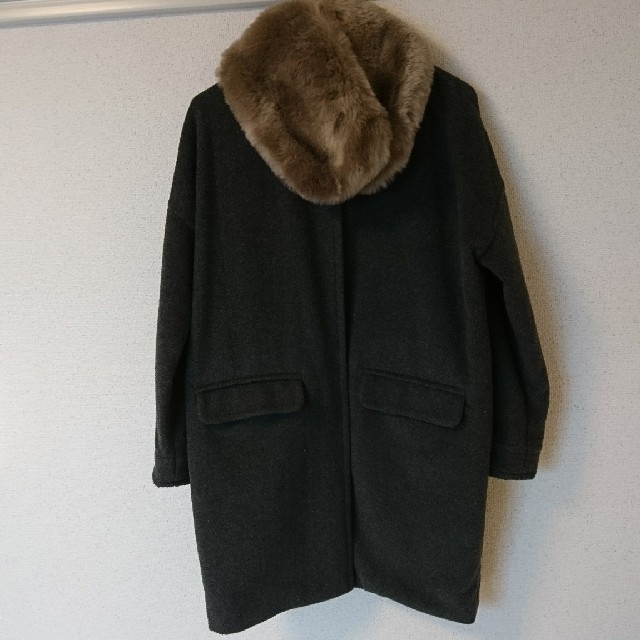 KBF(ケービーエフ)のkbf ファーティペットコート レディースのジャケット/アウター(毛皮/ファーコート)の商品写真