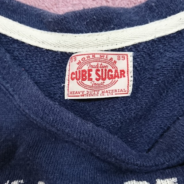 CUBE SUGAR(キューブシュガー)のキューブシュガー スウェット 紺色 Mサイズ レディースのトップス(トレーナー/スウェット)の商品写真