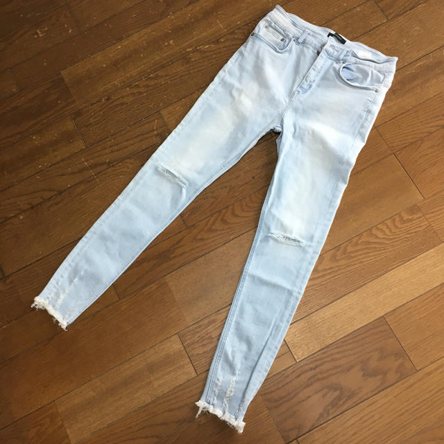 JEANASIS(ジーナシス)のJEANASIS ダメージデニム 12/5まで！ レディースのパンツ(デニム/ジーンズ)の商品写真