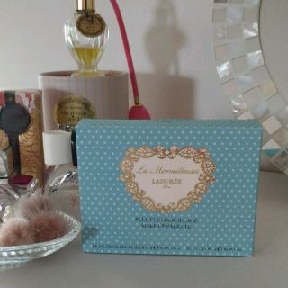 レメルヴェイユーズラデュレ(Les Merveilleuses LADUREE)の♡いづみ様専用♡(アイシャドウ)