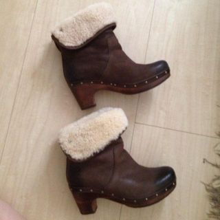 アグ(UGG)のUGG ボアブーツ(ブーツ)