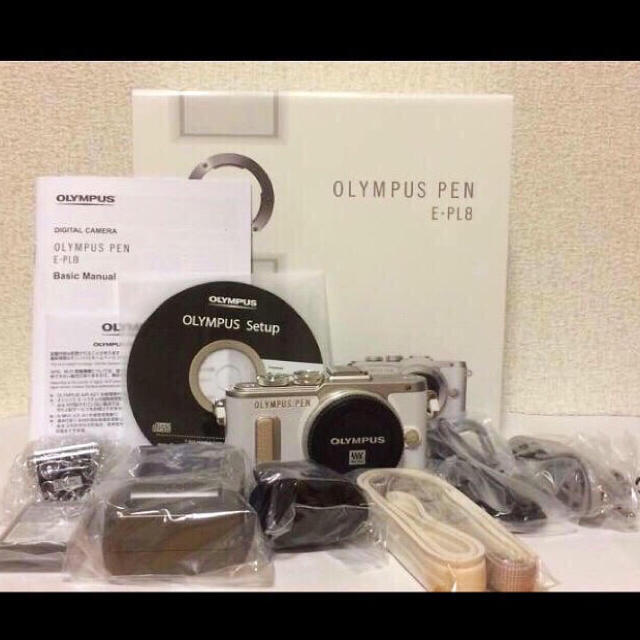 自撮り&Wifi✨新品✨OLYMPUS PEN E-PL8♡ホワイトボディ 自撮り&Wifi✨新品✨OLYMPUS PEN E-PL8♡ホワイトボディ