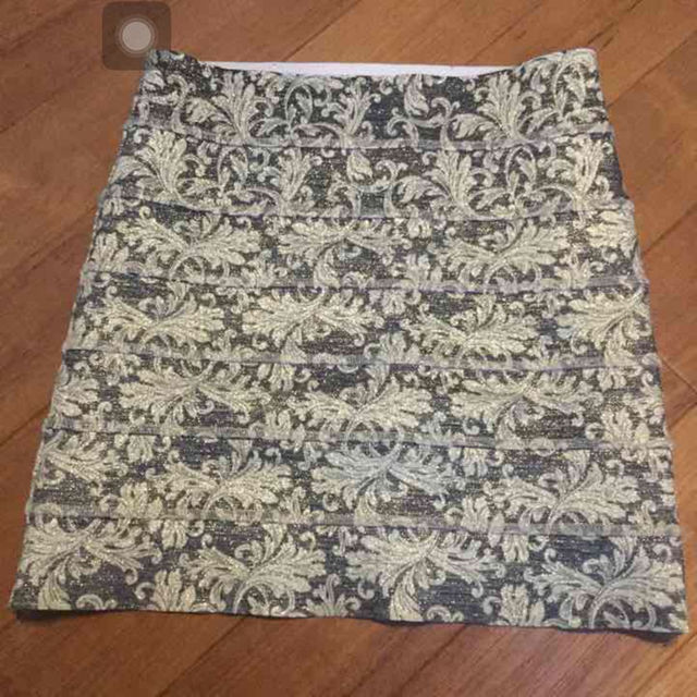 MURUA(ムルーア)のMURUA  ストレッチ ラメミニスカート レディースのスカート(ミニスカート)の商品写真
