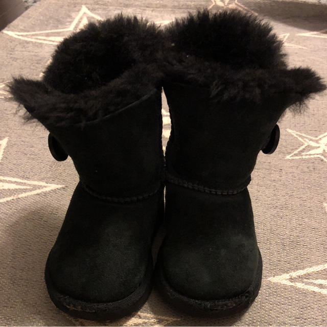 UGG(アグ)のUGG ムートンブーツ US6 13.5㎝ キッズ/ベビー/マタニティのベビー靴/シューズ(~14cm)(ブーツ)の商品写真