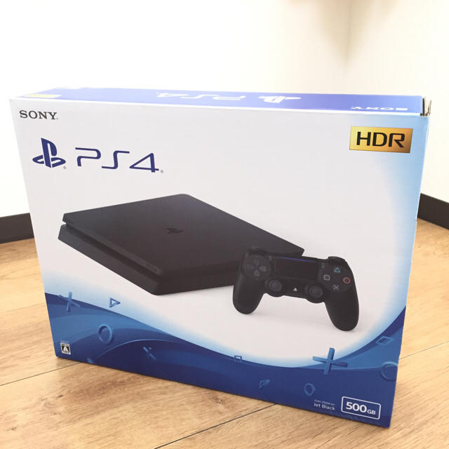 PlayStation4(プレイステーション4)の【新品未開封】PlayStation 4 ジェット ブラック 500GB エンタメ/ホビーのゲームソフト/ゲーム機本体(家庭用ゲーム機本体)の商品写真