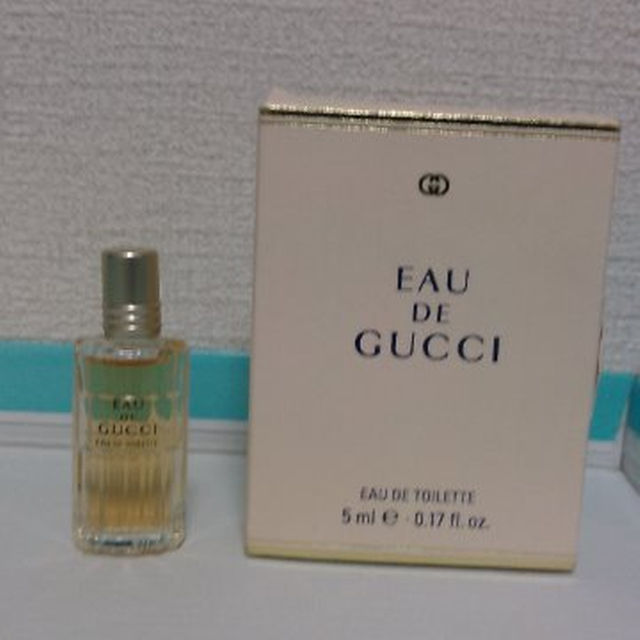 Gucci(グッチ)のGUCCI(グッチ) EAU DE GUCCI (オードグッチ)　ミニ５ｍL コスメ/美容の香水(香水(女性用))の商品写真