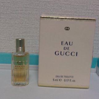 グッチ(Gucci)のGUCCI(グッチ) EAU DE GUCCI (オードグッチ)　ミニ５ｍL(香水(女性用))