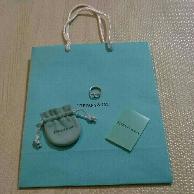 Tiffany & Co.(ティファニー)のnyam様専用 TIFFANY ミニオープンハート USED品 巾着&紙袋付 レディースのアクセサリー(リング(指輪))の商品写真