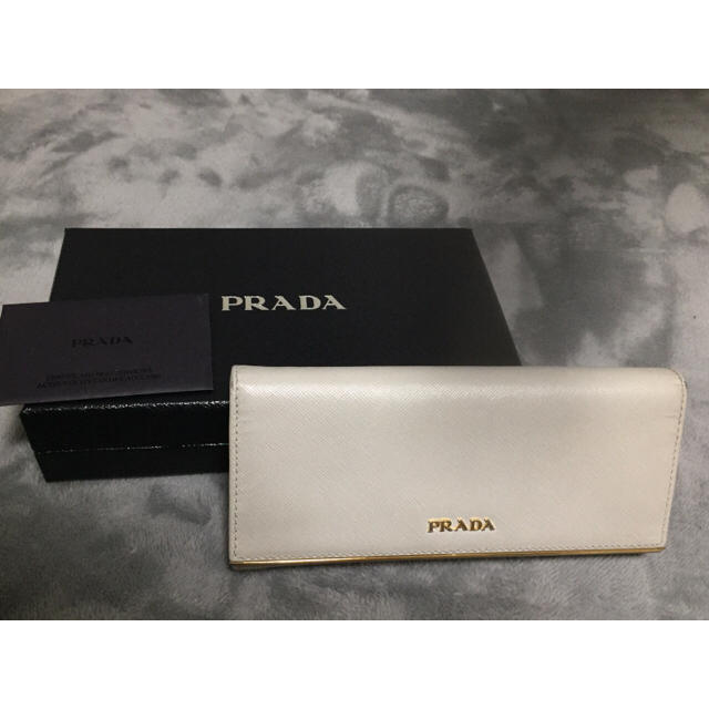 PRADA(プラダ)のプラダ 長財布 レディースのファッション小物(財布)の商品写真